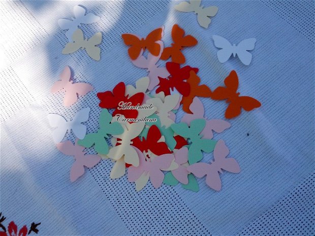Confetti fluturi