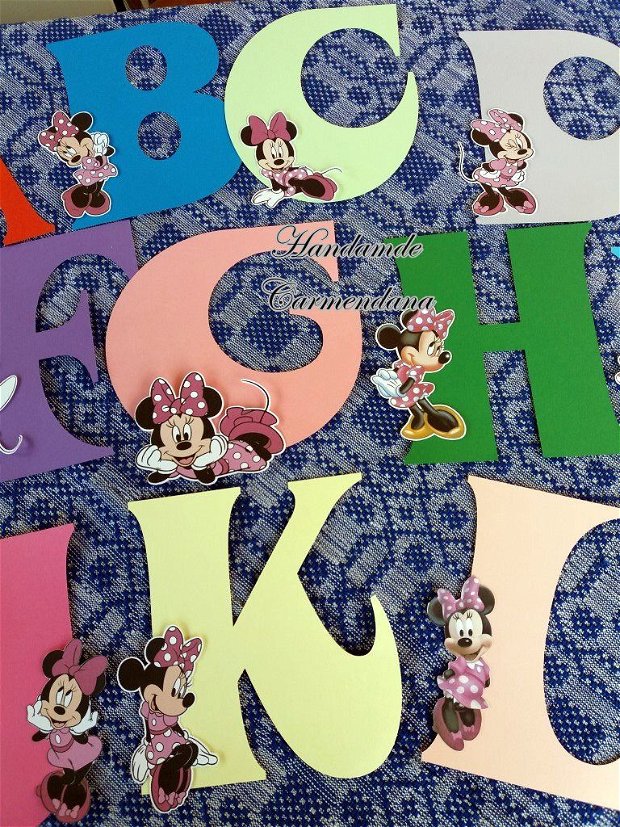 Alfabetul lui Minnie Mouse