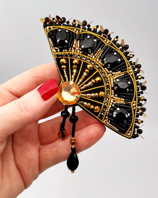 Vândut Brosa - Evantai Gold & Black