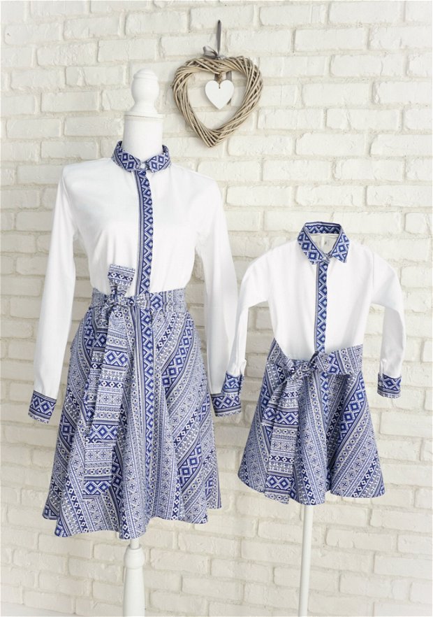 Camasi Elegante Familie Bleu cu Motive Romanesti