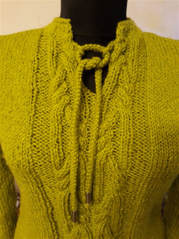 Bluza tricotata fir gros verde