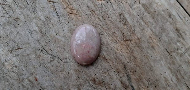 Cabochon rodonit roz, 30x22 mm