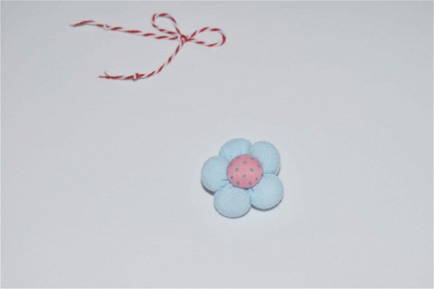 Mărțișor broșă floare handmade