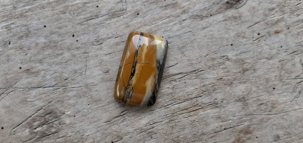 Cabochon jasp mookaite, 25x17x4 mm