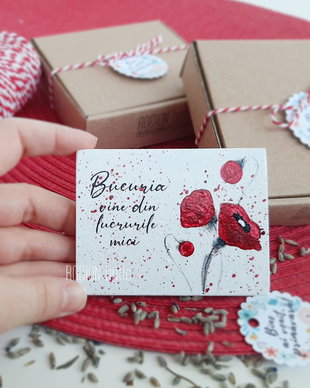 Martisor maci magnet pictat manual cu mesaj