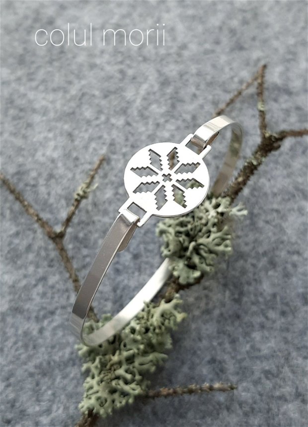 Brățară fixă din argint 925 cu simbol stilizat Triskelion&Cruce