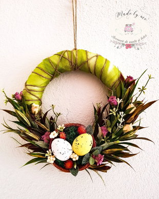 Coronita decorativa Paste iarba