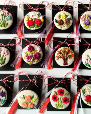 Martisor brosa cu flori