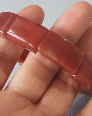 Bratara elastica din pietre naturale de agata rosie