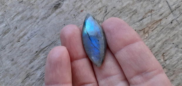 Cabochon labradorit, 35x14 mm