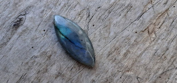 Cabochon labradorit, 35x14 mm