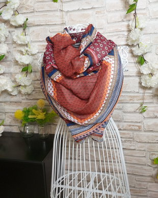 Eșarfă tricot moale și voal