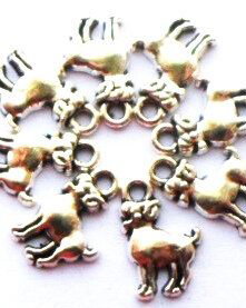 Charm figurina zodiac Berbec argintiu
