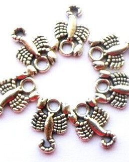 Charm figurina zodiac Scorpion argintiu