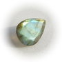 Labradorit gema aprox 22.3x17.3x7.8 mm