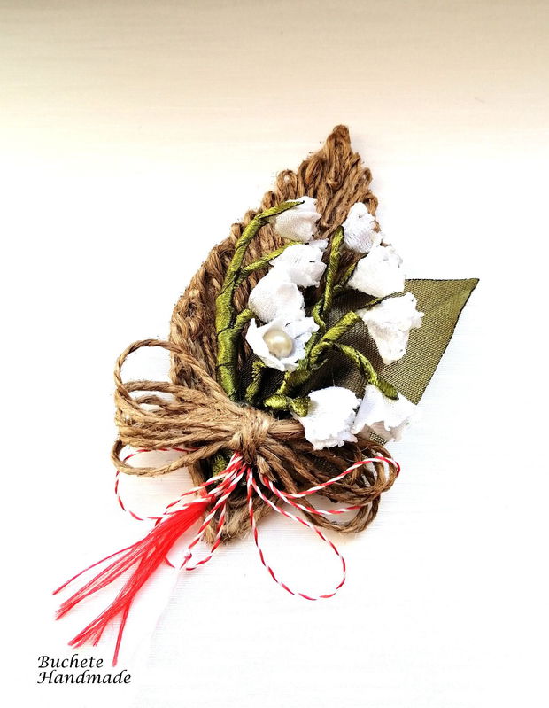 Martisor din flori textile/Martisor Lacramioara