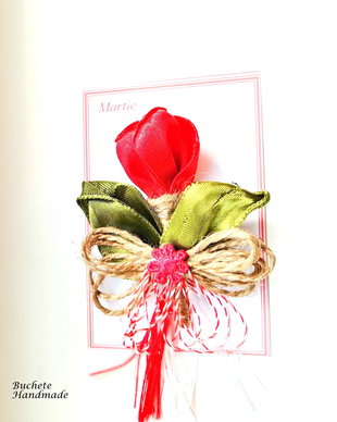 Martisor din flori textile/Brose handmade
