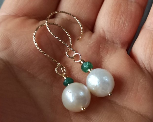 Colier si cercei din smarald si perle Kasumi
