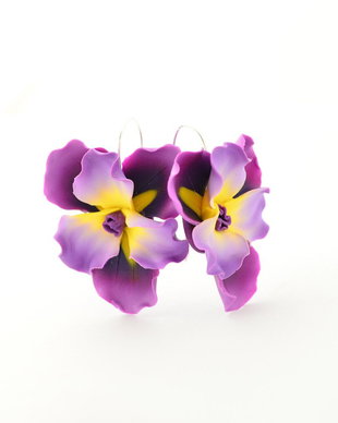 Irisul violet- cercei supradimensionati cu tortita