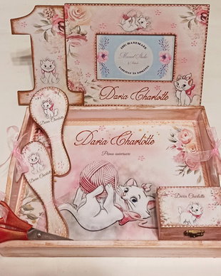 Tava personalizata mot, cu tema Pisica Marie, Pisici Aristocrate