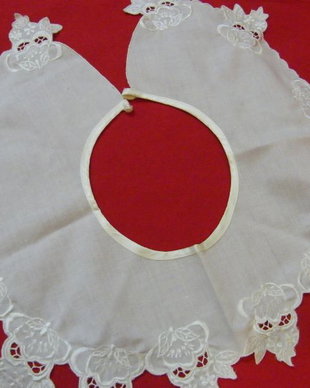 Nou-guler cu broderie