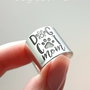 Inel/verighetă lată cu mesaj personalizat DOG CAT MOM