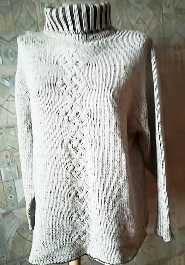 pulover crem tricotat