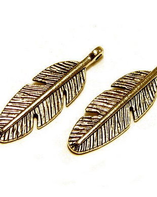 Pandantiv metalic, auriu antichizat, frunza, 29x8.5 mm