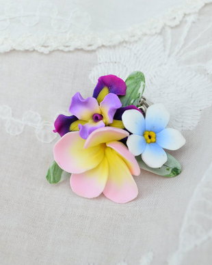 Iris, plumeria si nu ma uita- brosa tablou