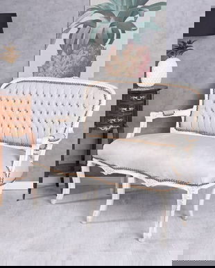 Sofa baroc din lemn masiv alb cu tapiterie din catifea grej