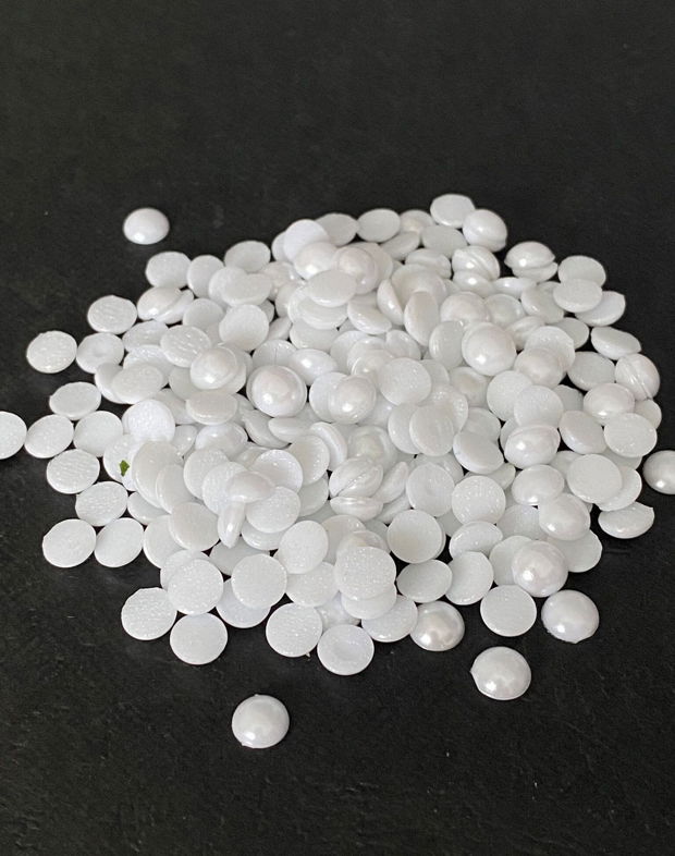 LPE501 - (100 buc) perle albe jumatati