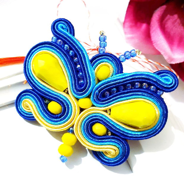 Brosa-mărțișor fluture,  Brosa soutache