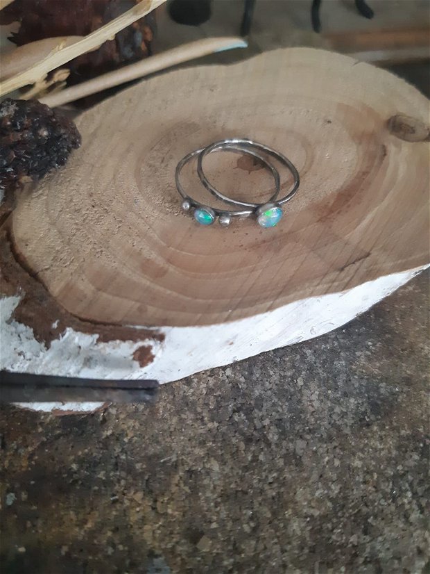 Stacking ring din argint 925 partial oxidat si opal de foc natural