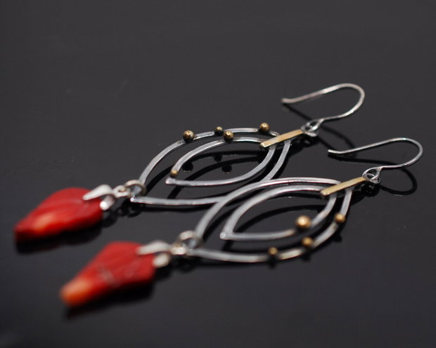 Cercei asimetrici din argint si coral, cercei lungi argint, cercei statement, cercei handmade