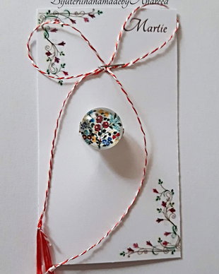 Brosa martisor cabochon sticla 14mm motive maghiare, model 3