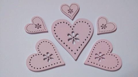 Set 6 inimioare roz din lemn dif. marimi- 4385