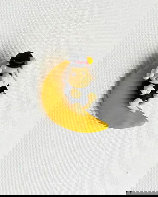 brosa spiridus pe luna