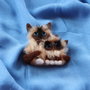 Brosa/ornament `Fifi si 2 pui`