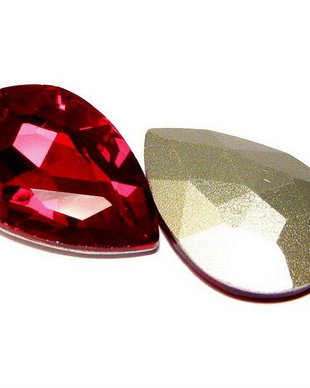Cabochon din sticla, lacrima, 10x7 mm, siam