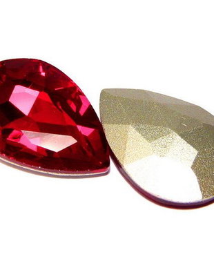 Cabochon din sticla, lacrima, 8x6 mm, siam