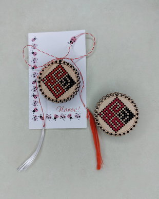 Martisor motiv traditional romanesc nr.8