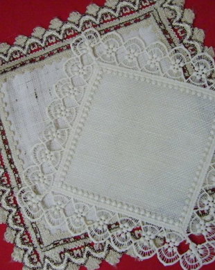 Set 2 mileuri rustice cu dantela