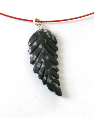 Pandantiv obsidian -martisor
