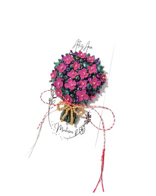Brosa buchet de flori fucsia