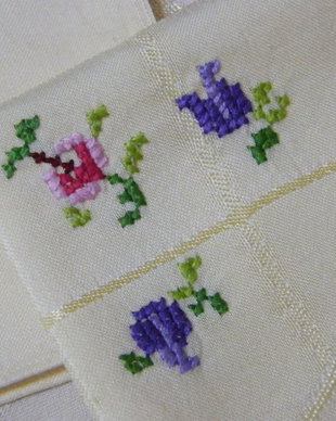Set 3 servete damasc brodate