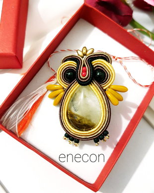 Brosa-mărțișor bufnita, Mărțișor soutache