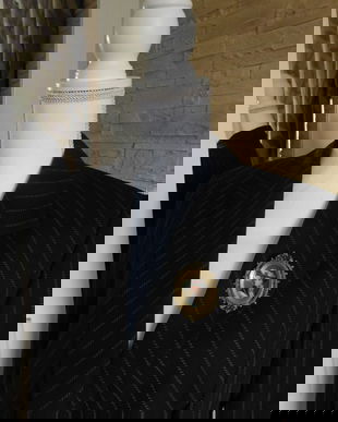 Escada , taior  nou ,   nr 42 - 44 , lina pura