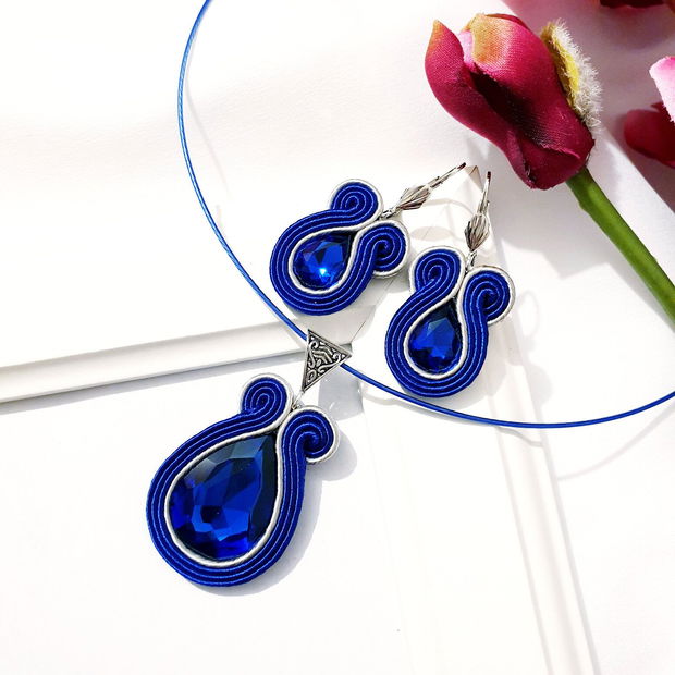 Set Albastru, Bijuterii soutache