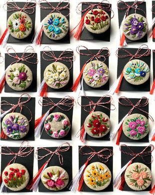 Martisor - brosa cu flori