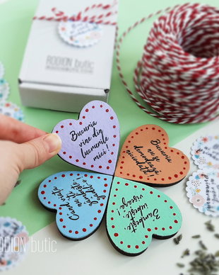 Set martisoare inimioare cu magnet pictate manual